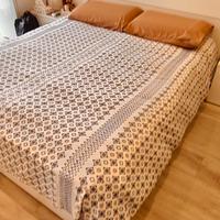 letto matrimoniale+ materasso+2 comodini