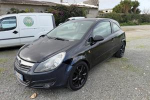 Opel Corsa Sport 1.2 benzina - Neopatentati