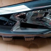 Faro anteriore sinistro Ford Focus