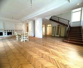 BELLINI-Esclusiva villa su più livelli,650mq