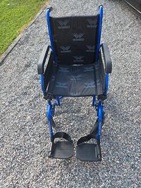 sedia a rotelle pieghevole