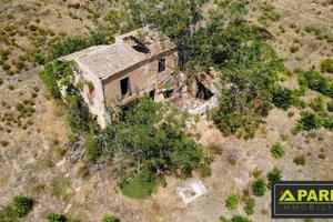 Rustico / Casale di 38300 m² a Naro