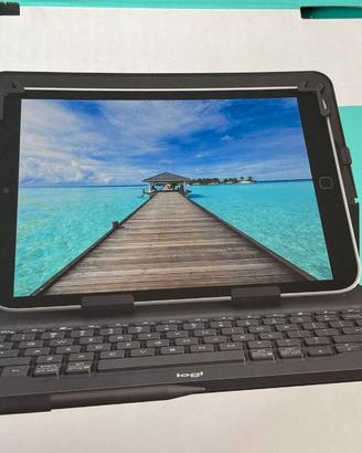 Tastiera Logitech universal folio bluetooth per T