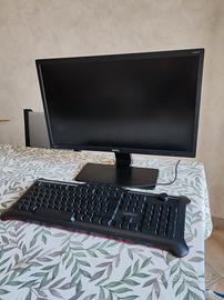 Schermo Benq e Tastiera 