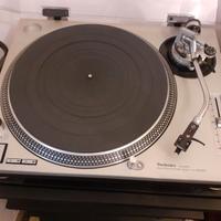 Technics SL 1200 MK2  con testina STANTON 681