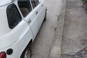 RENAULT 4  ANNO 1986