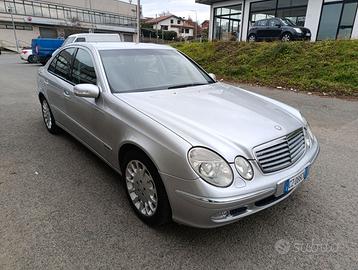 .Mercedes E240