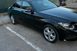 ,classe c 220 motore Mercedes