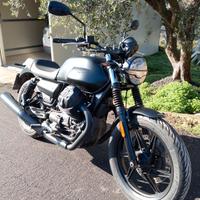 MOTO GUZZI V7 STONE 2024 