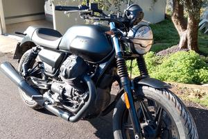 MOTO GUZZI V7 STONE 2024 