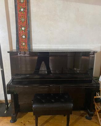 Pianoforte verticale Kawai