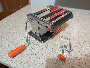 Macchina tira pasta a manovella nuova