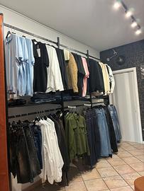 Arredo negozio in nero opaco