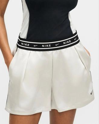 Nike Pantaloncino 3 Tasche Raso XL 