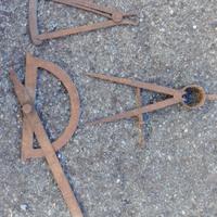 Vecchi strumenti a carteggio per la navigazione