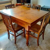 Tavolo allungabile in legno con 4 sedie - metà 800