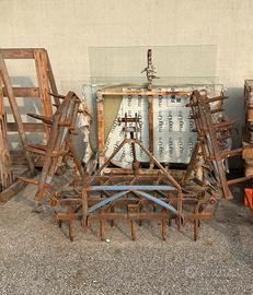 Attrezzatura erpice agricolo