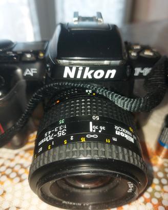 Macchineta fotografica  F601