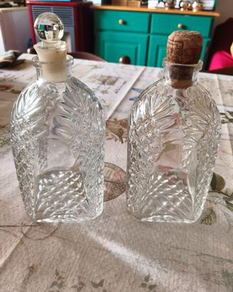 Coppia bottiglie vintage da liquore, anni 60/70