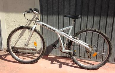 (438) - Bicicletta MB Samsonite