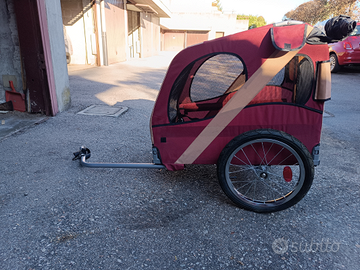 Rimorchio per trasporto di cani in bicicletta