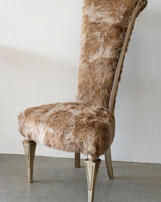 Sedia trono alta pelliccia e foglia argento