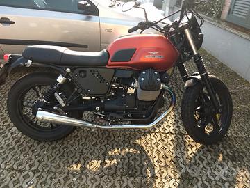 Moto Guzzi V7 II - 2016 valuto BMW GS 1200, V85TT