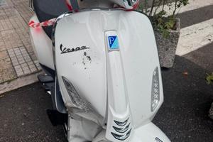 Vespa 125cc incidentata