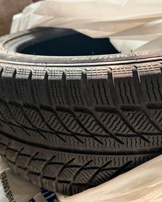 Gomme da neve 235/45 R18