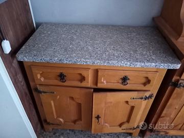 Mobiletto rustico / Arte povera in legno massello