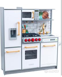 Cucina giocattolo con suoni