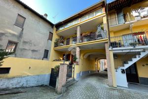 CASA SEMINDIPENDENTE A BANCHETTE