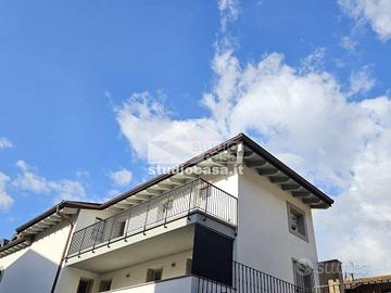 Attico / Mansarda di 85 m² con 3 locali a Nomi