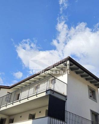 Attico / Mansarda di 85 m² con 3 locali a Nomi
