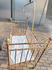 lettino ottone vintage