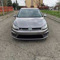 Volkswagen Golf 7 1.6 TDI Cup con pacchetto R-line