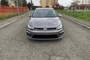 Volkswagen Golf 7 1.6 TDI Cup con pacchetto R-line