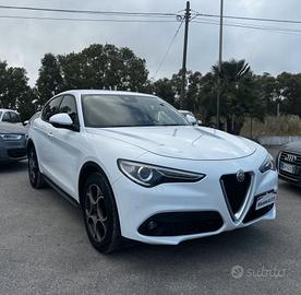 Stelvio 2.2 Turbodiesel 180 CV AT8 RWD Business