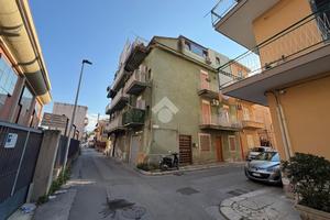 3 LOCALI A PALERMO