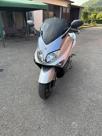 YAMAHA TMAX 500