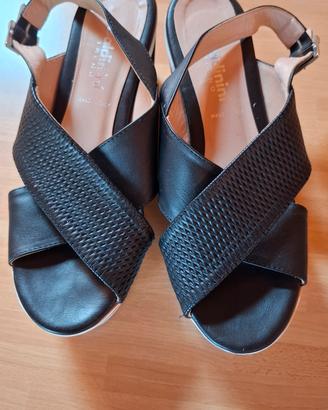 Sandali Baldinini in nappa nera n.38
