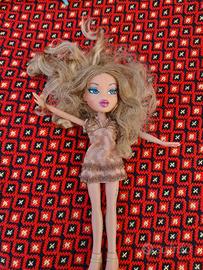 bambola bratz altezza 25cm 