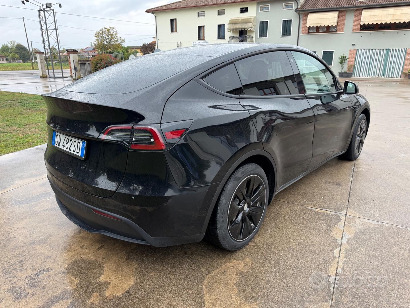 Tesla Model Y Performance 4x4 514ch - 1 ère main - Pneus neufs - Ryzen - Volant chauffant - HUD