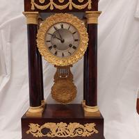 Pendola restaurata a Portico Francese Carlo X