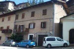 Casa con terreno agricolo