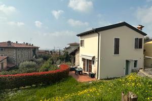 Lonato villa indipendente panoramica