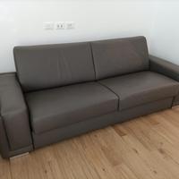 Divano letto in pelle
