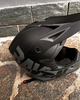 Casco raven