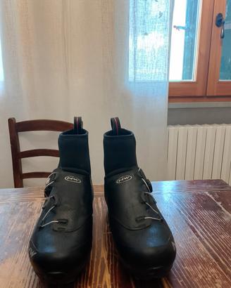 abbigliamento bdc o MTB casco e scarpe 