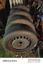 4 Pneumatici Klèber con cerchi